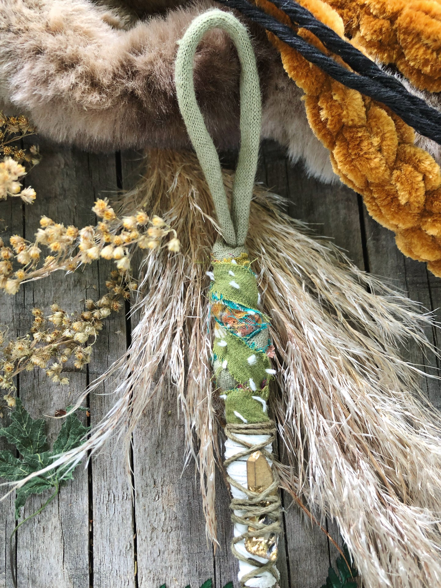 Flora Wildling Collab w/Hanahonua Hairwrap 19”