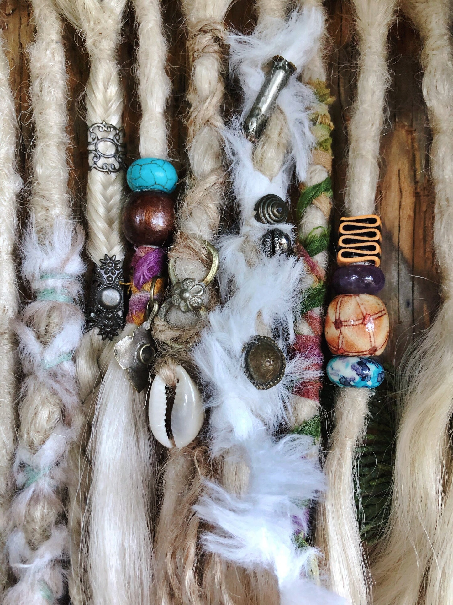 Set of 22 Short Blonde Synthetic Dreadlock Extensions + Decorations