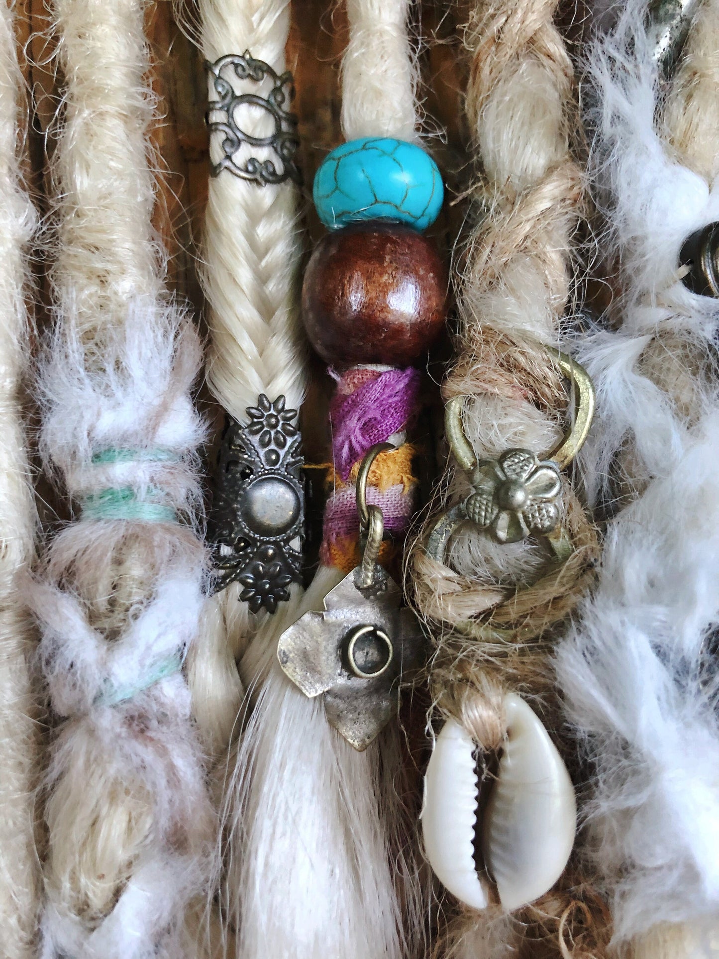 Set of 22 Short Blonde Synthetic Dreadlock Extensions + Decorations